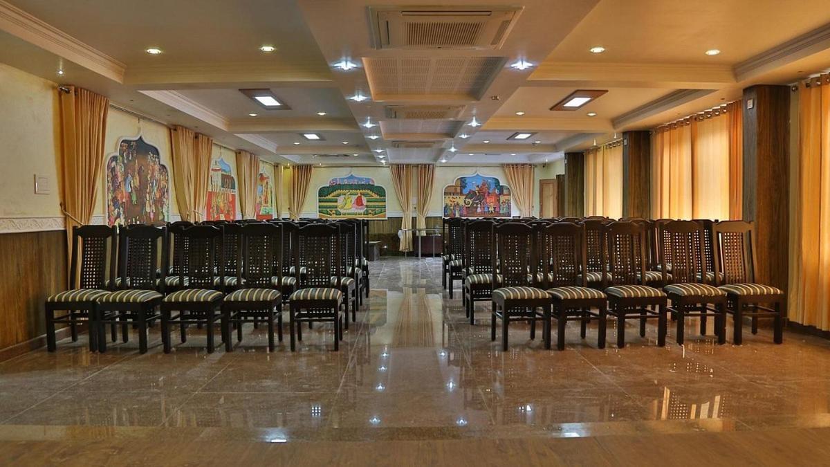 Continento The Classic Hotel Tirur Extérieur photo